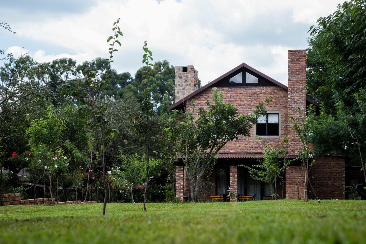 Tarry-Stone Cottages Dullstroom Exterior photo